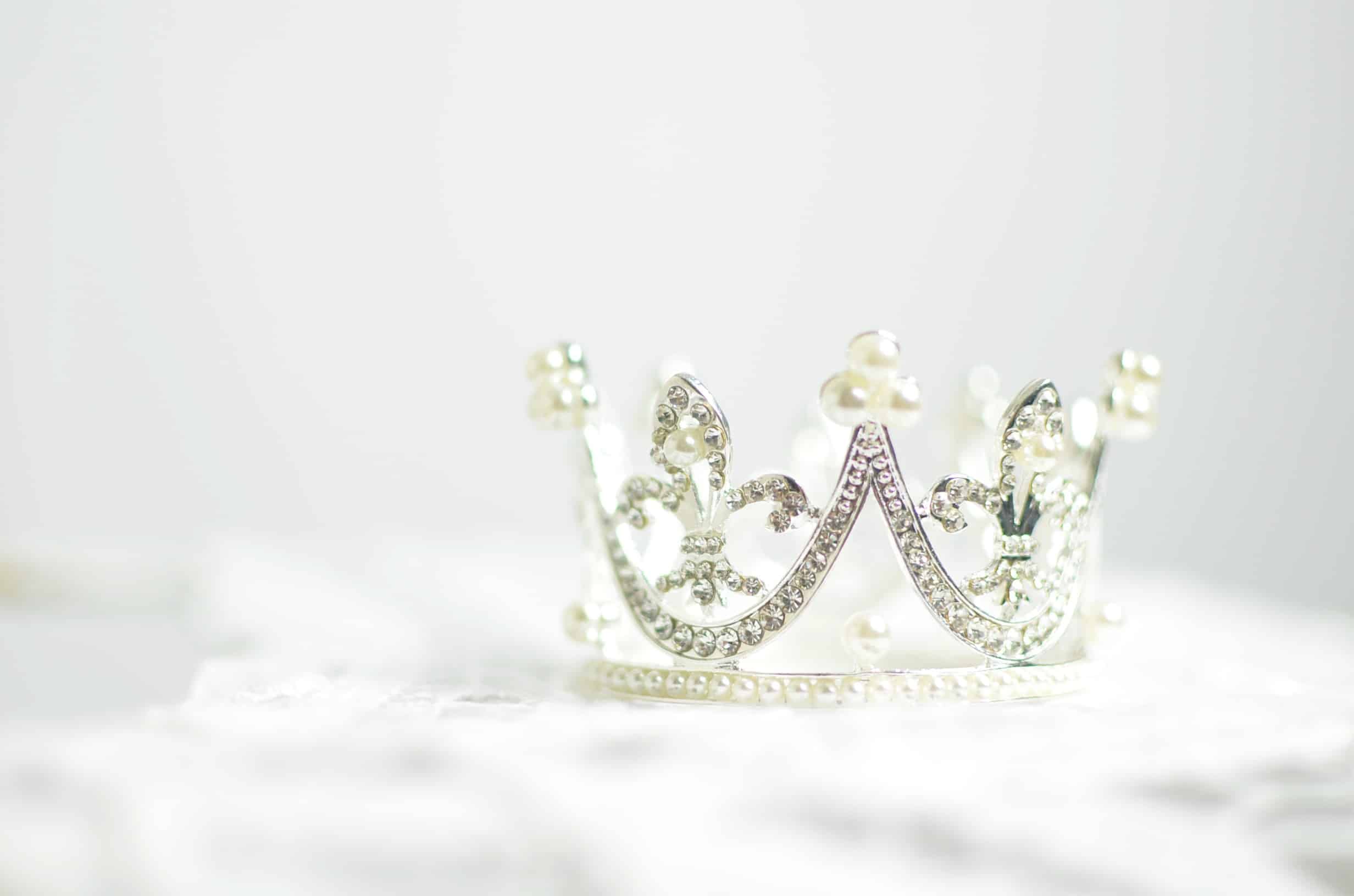 Photo represents a crown